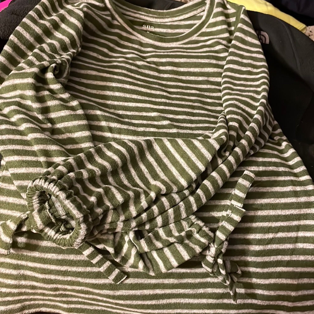 Ana lightweight fleece pullover
